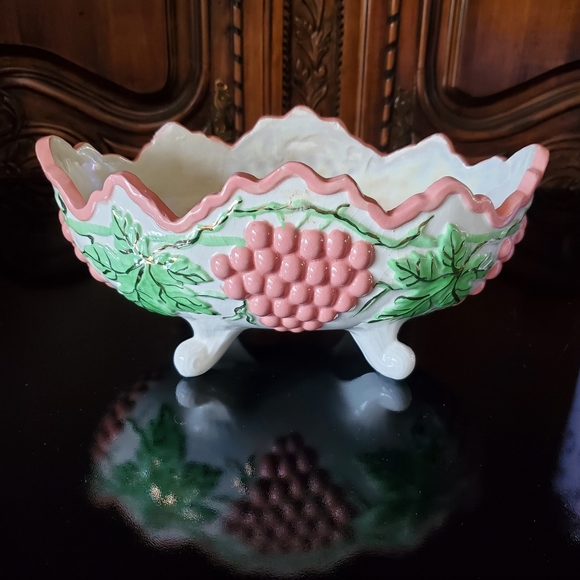 Vntg Handpainted Ceramic Centerpiece Bowl Pink Grapes🍇 Green, Gold Irredescent - Picture 2 of 15